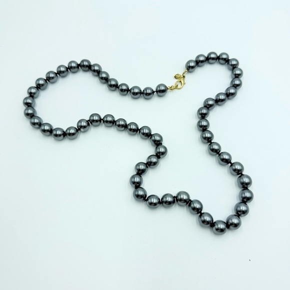 Vintage John River Signed Timeless Dark Gray Faux Pearls Large Beaded Necklace - Picture 3 of 7